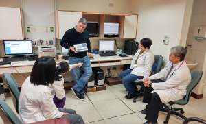 Demonstration_at_The_Min_Sheng_General_Hospital_ in_Taoyuan_City_ Taiwan_2_menor